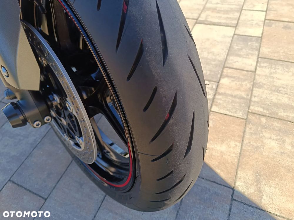 Kawasaki Ninja 1000 SX - 15