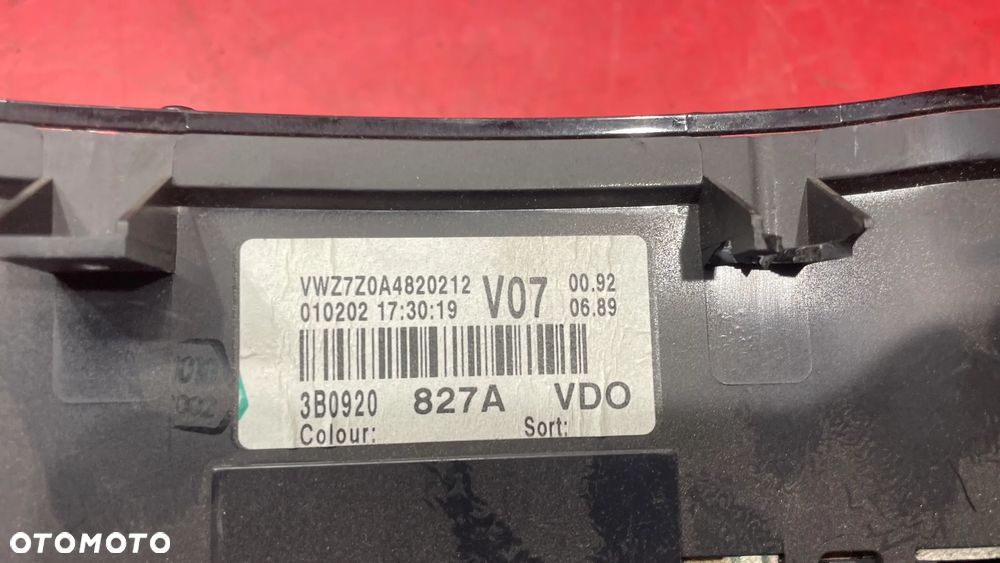 LICZNIK ZEGARY PASSAT B5 3B0920827A - 7
