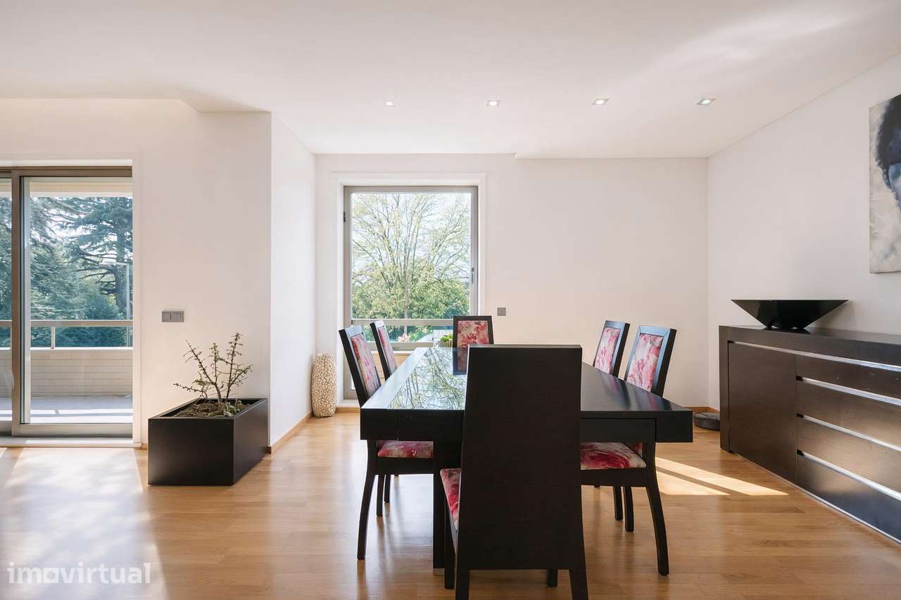 Apartamento T3 com terraço de 200 m2 e garagem box no centro de... - Grande imagem: 5/45