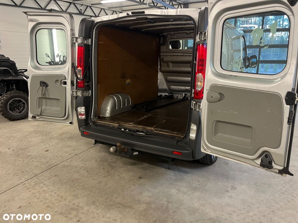 Opel Vivaro - 14