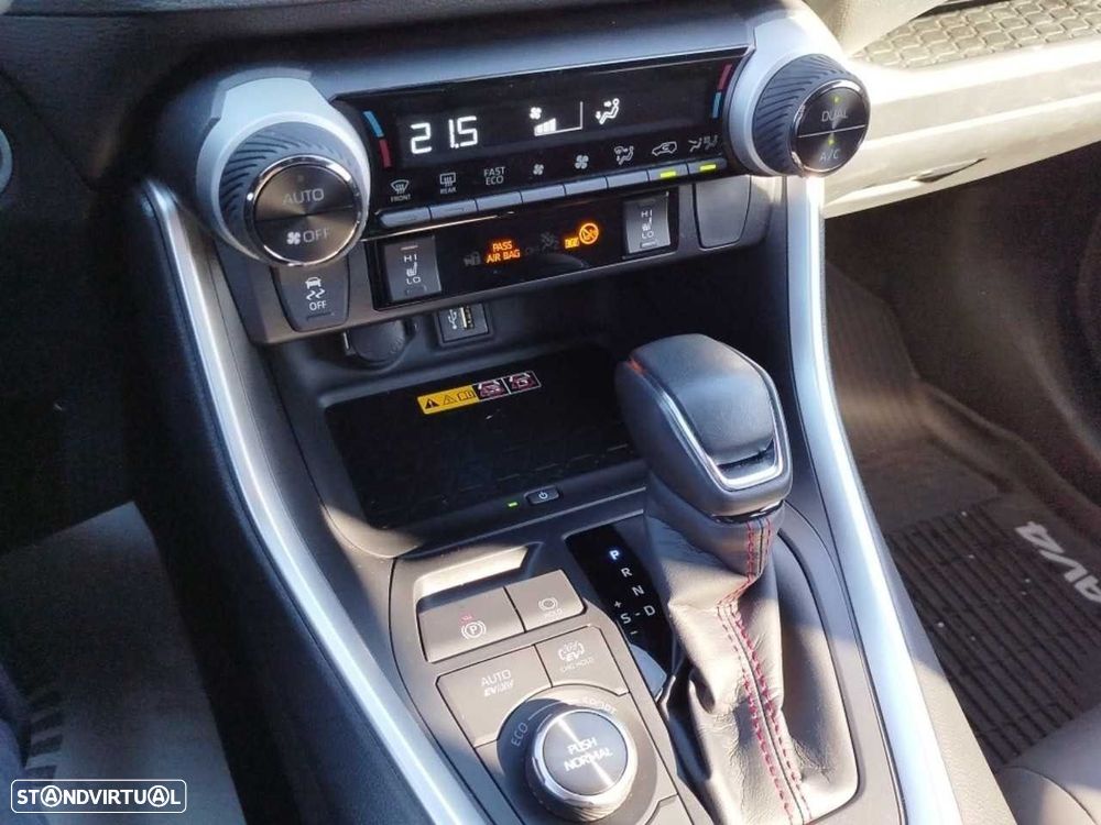 Toyota RAV4 2.5 HDF Plug-in Square Co.AWD-i - 14