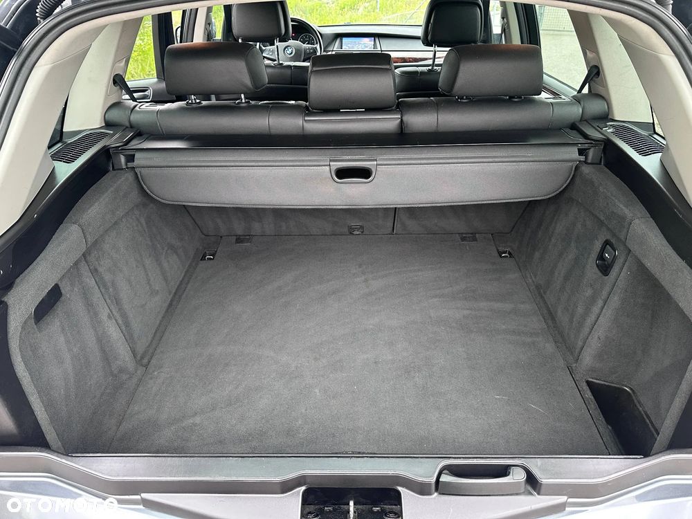 BMW X5 xDrive35i - 24