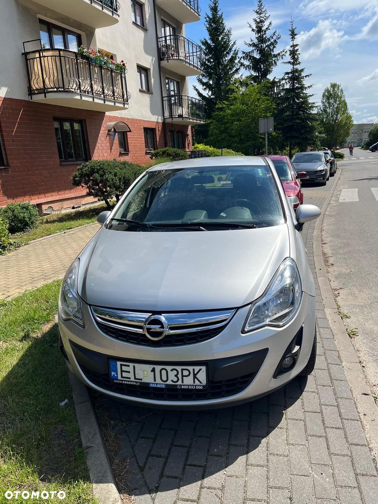 Opel Corsa 1.2 16V Cosmo - 3