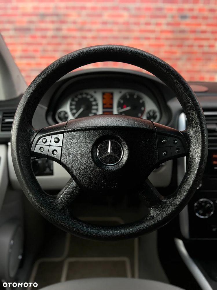 Mercedes-Benz Klasa B - 31