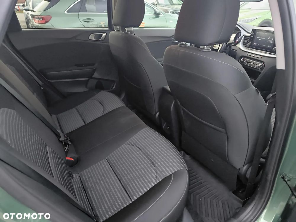 Kia Ceed 1.5 T-GDI M DCT - 27