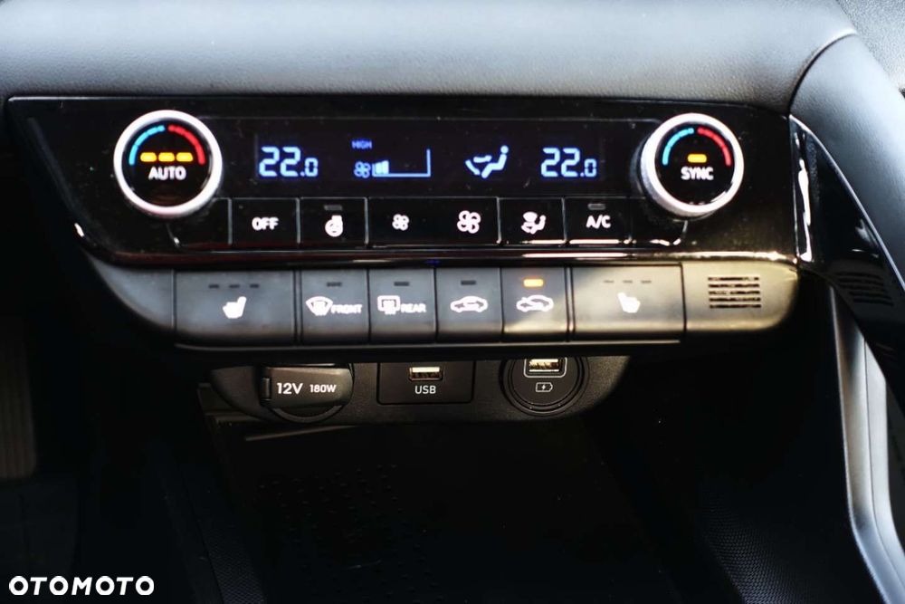 Hyundai Elantra - 19