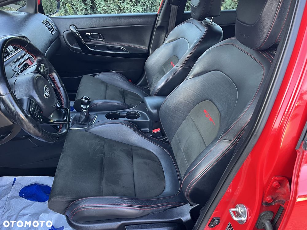 Kia Ceed 1.6 T-GDI GT - 11