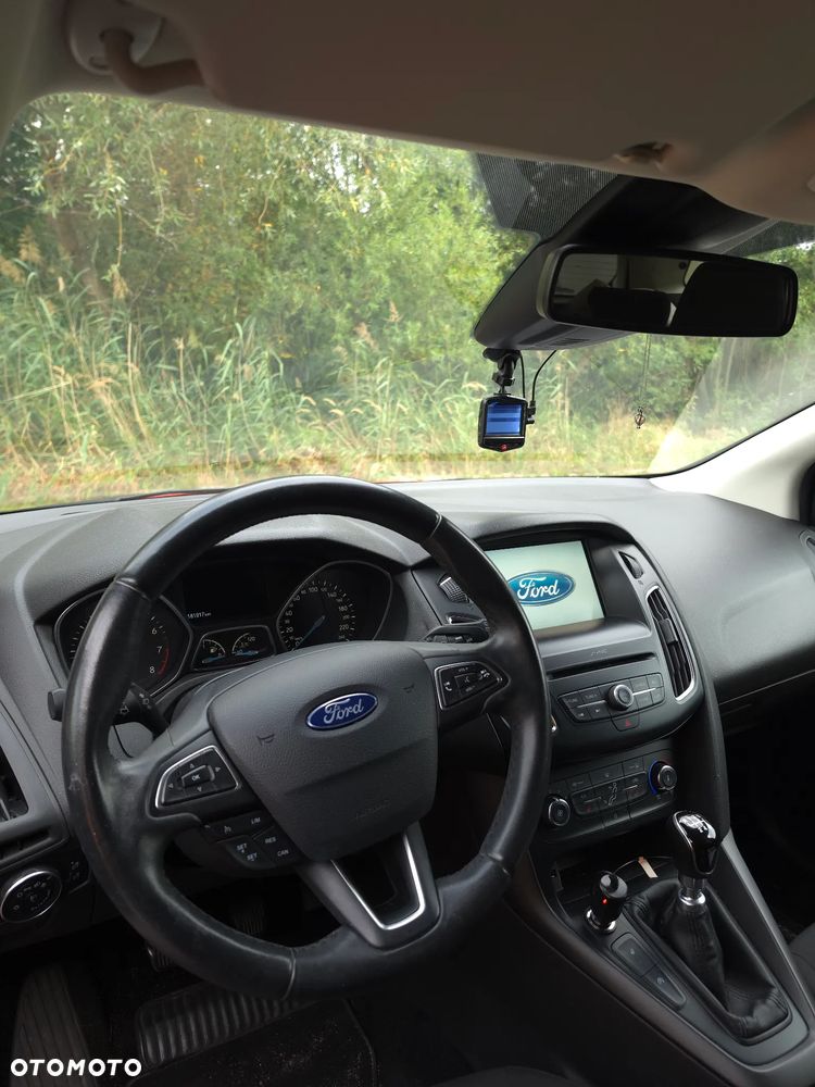 Ford Focus 1.0 EcoBoost Gold X (Edition) - 4