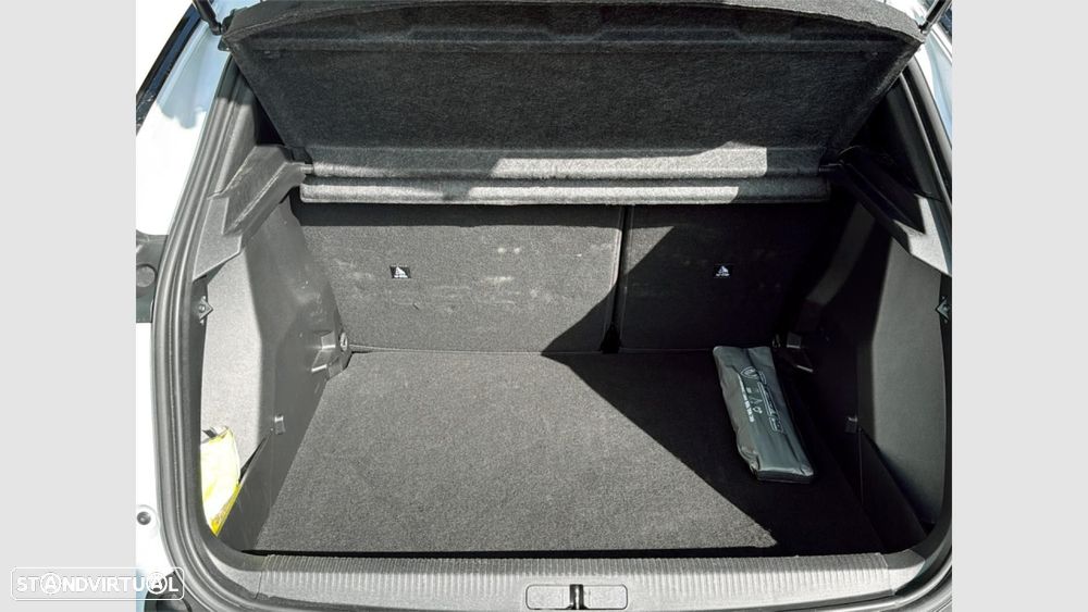 Peugeot 2008 1.2 Hybrid Allure e-DCS6 - 22