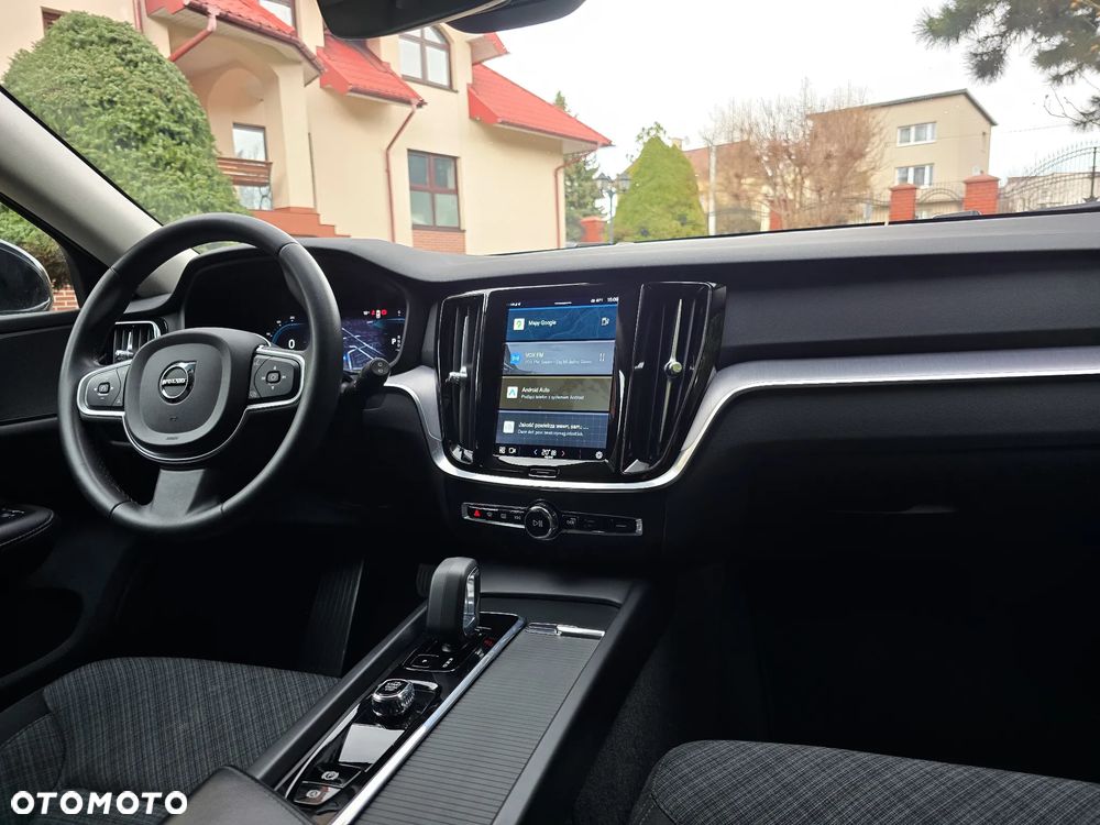 Volvo V60 B4 D Momentum Pro - 28
