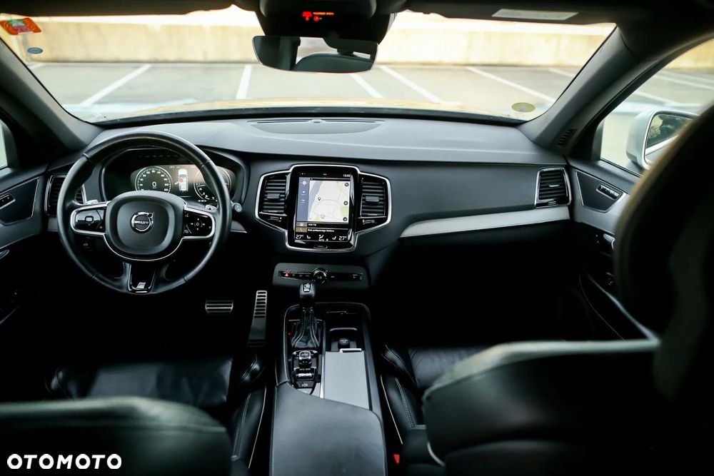 Volvo XC 90 D5 AWD R-Design 7os - 27