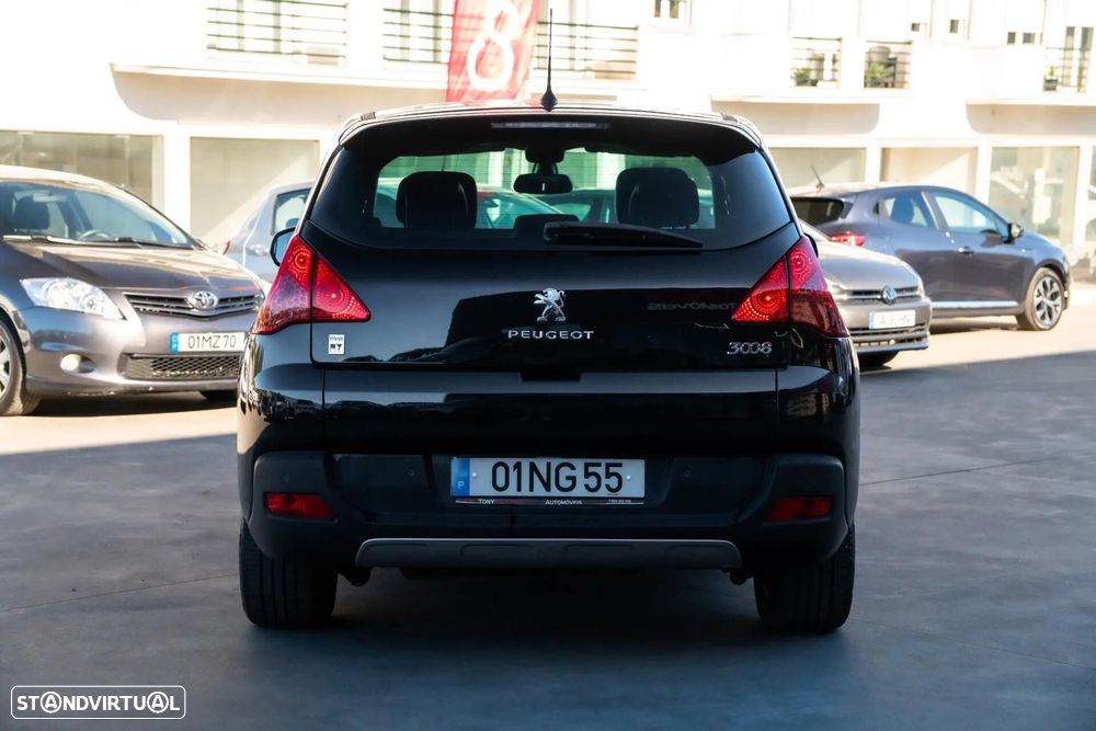 Peugeot 3008 2.0 HDi Hybrid4 - 11