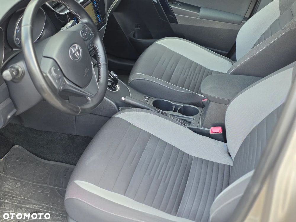 Toyota Auris - 19