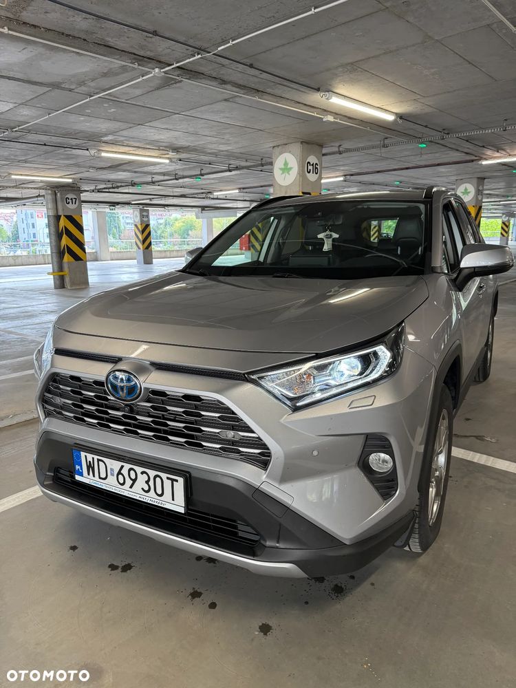 Toyota RAV4 - 1
