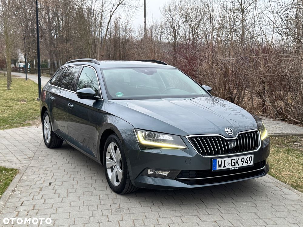 Skoda Superb 2.0 TDI DSG Premium Edition - 11