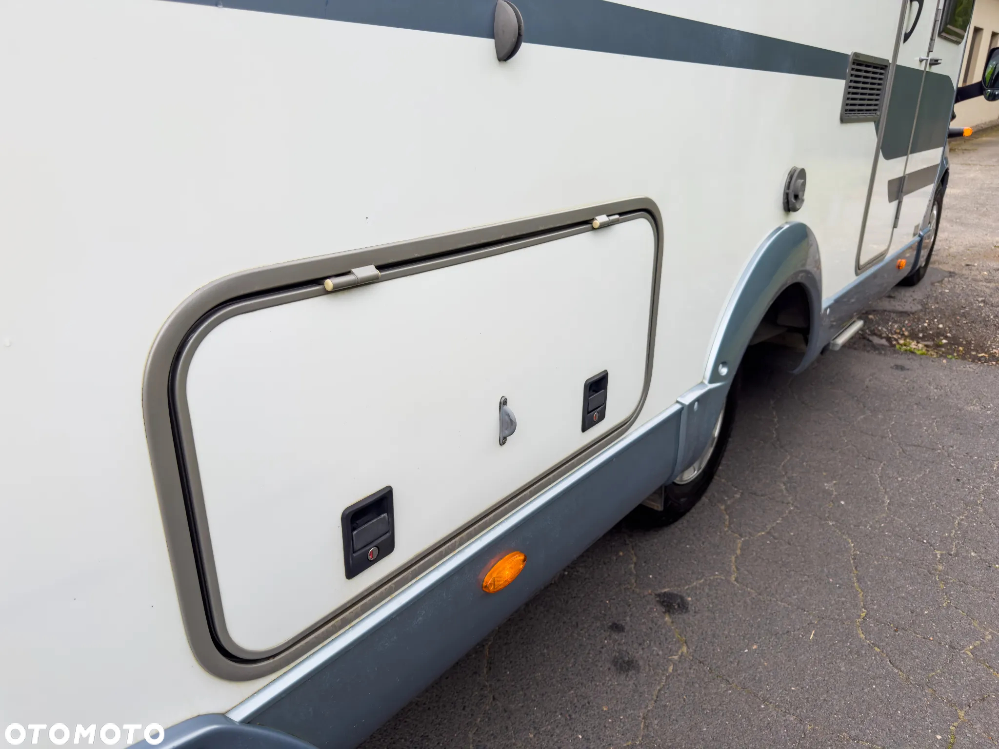 Ford TRANSIT BURSTNER - 11