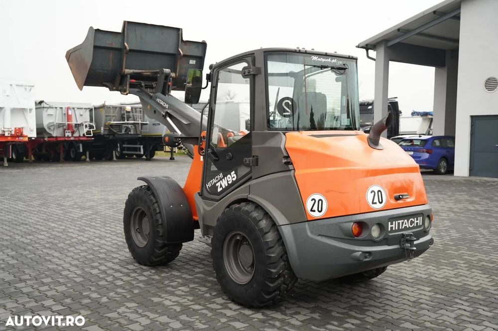 Hitachi ZW95 / ÎNCĂRCĂTOR PE ROȚI / 2020 / FURCĂ PENTRU PALEȚI - 4