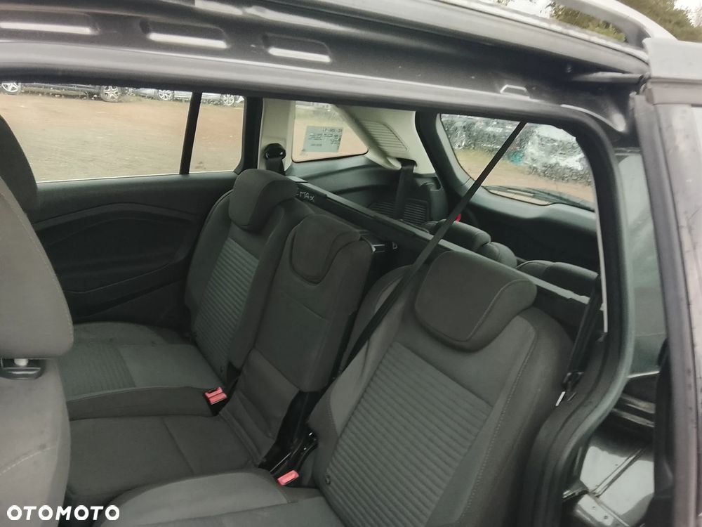 Ford Grand C-MAX - 21