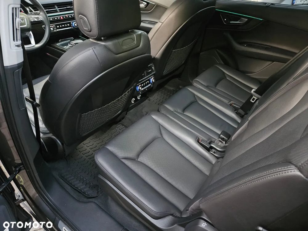 Audi Q7 3.0 TFSI Quattro Tiptronic - 23