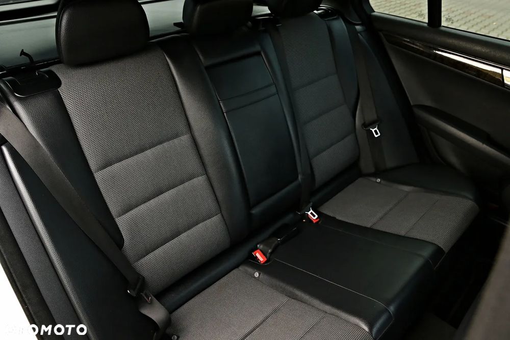 Mercedes-Benz Klasa C 220 CDI DPF Automatik Avantgarde - 9