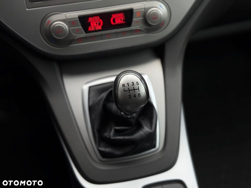 Ford Kuga 2.0 TDCi Trend - 24