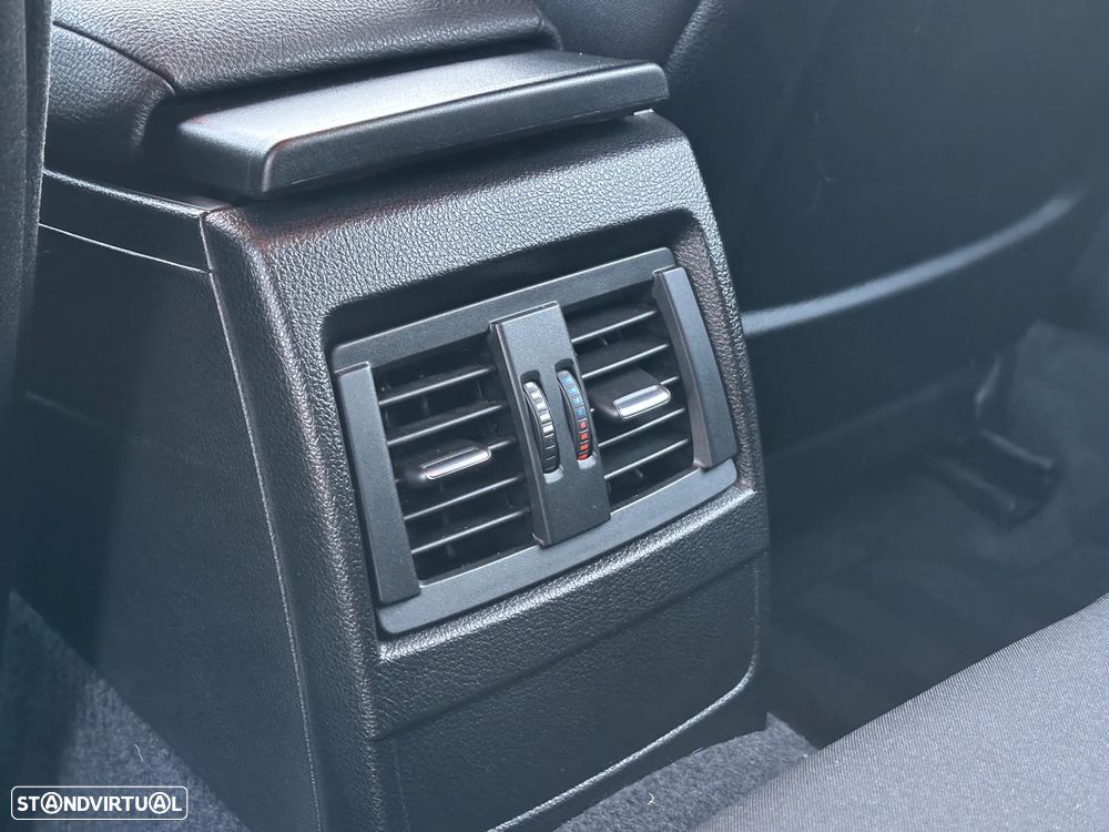 BMW 116 dA Line Sport - 34