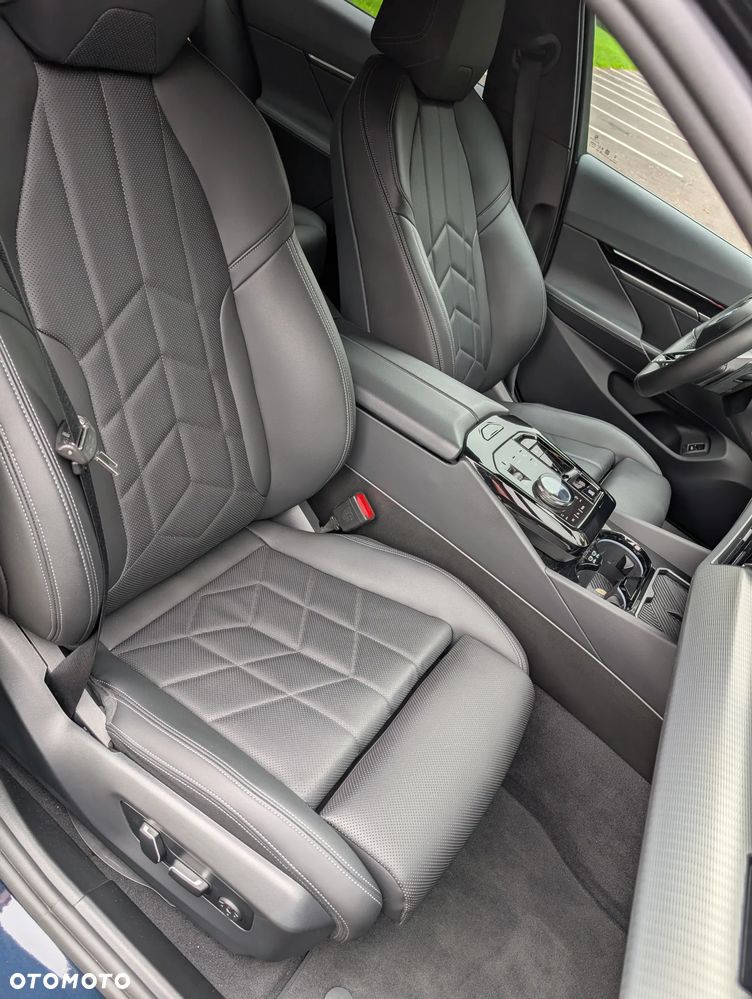 BMW Seria 5 520i - 14