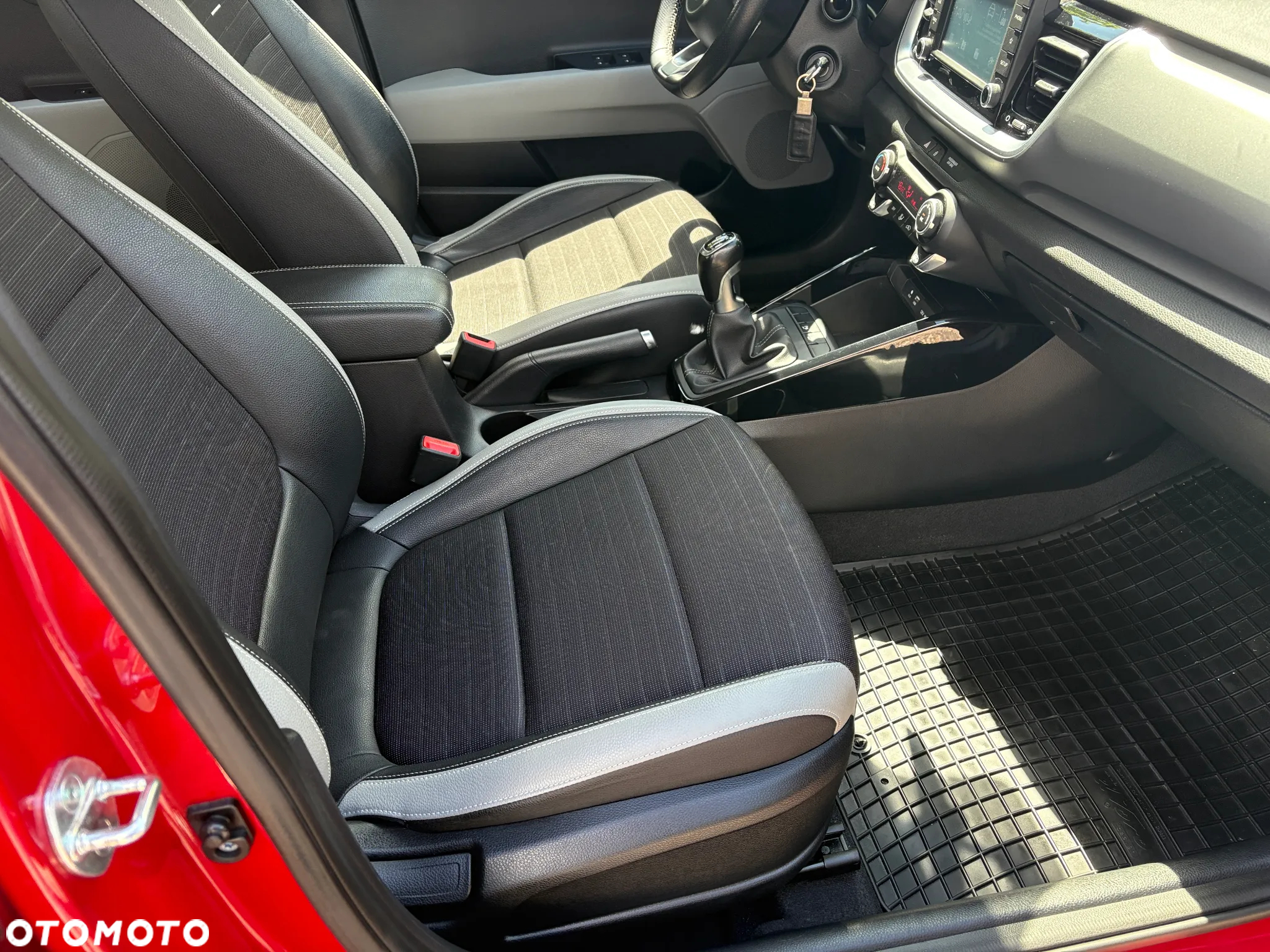 Kia Stonic - 25
