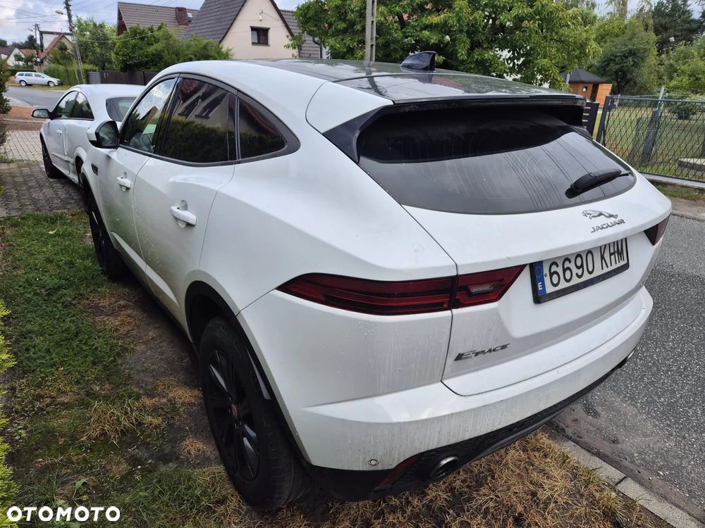 Jaguar E-Pace - 4