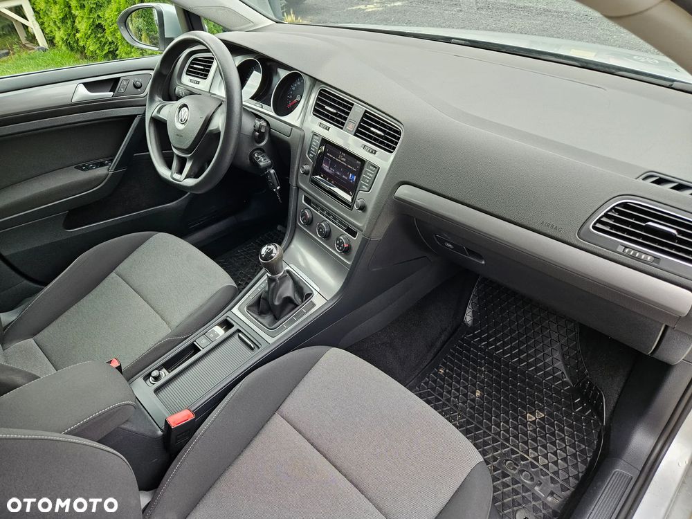 Volkswagen Golf 1.6 TDI BlueMotion Technology Trendline - 16