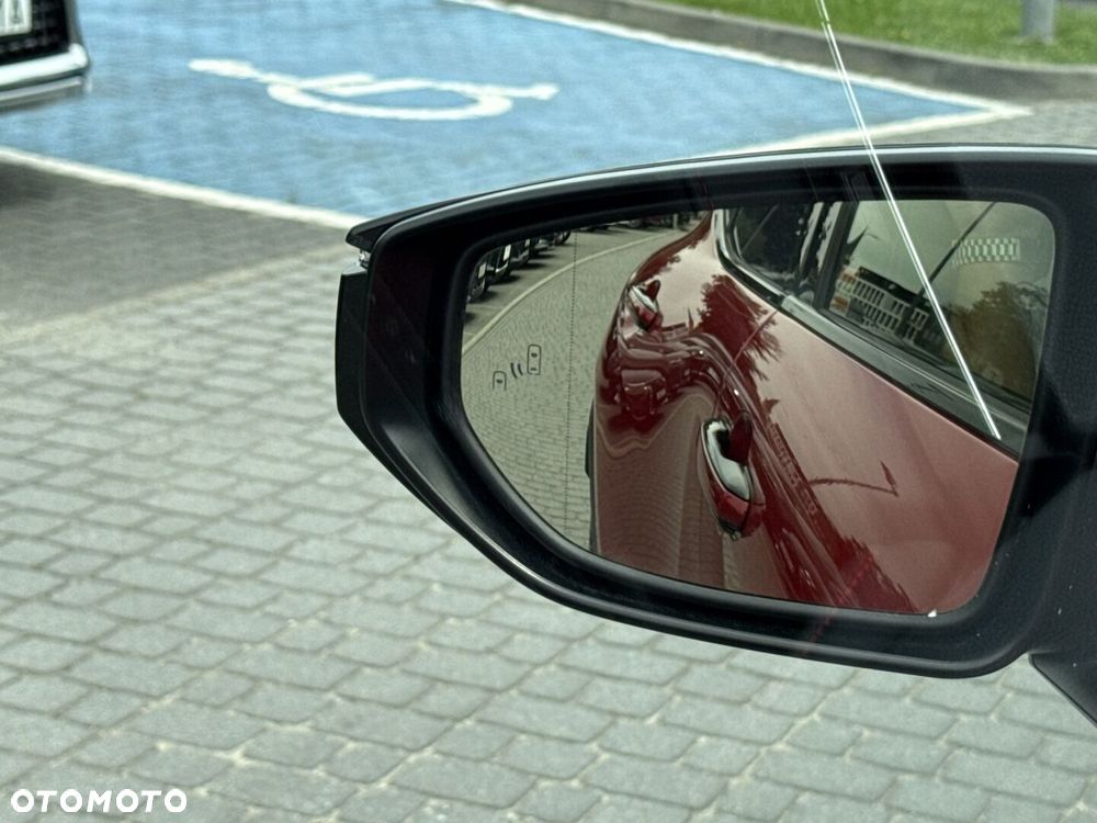 Lexus LBX - 21
