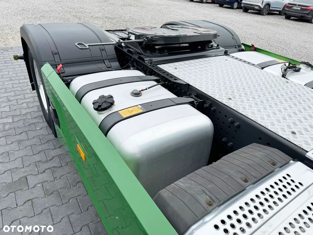 Mercedes-Benz ACTROS 1851 GIGA SPACE / ACC /SALONKA / NAVIGACJA / DWA ŁÓŻKA - 21