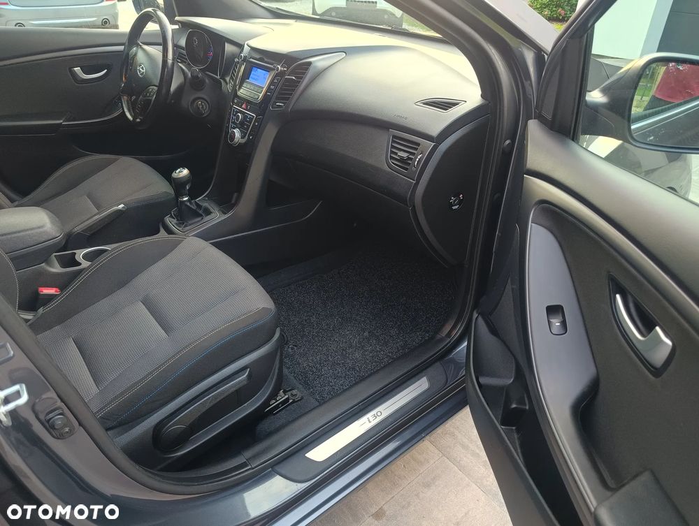 Hyundai i30 1.4 Passion Plus - 13