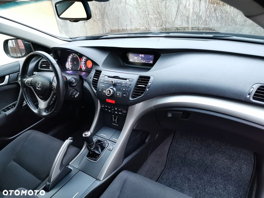 Honda Accord 2.0 Elegance - 24