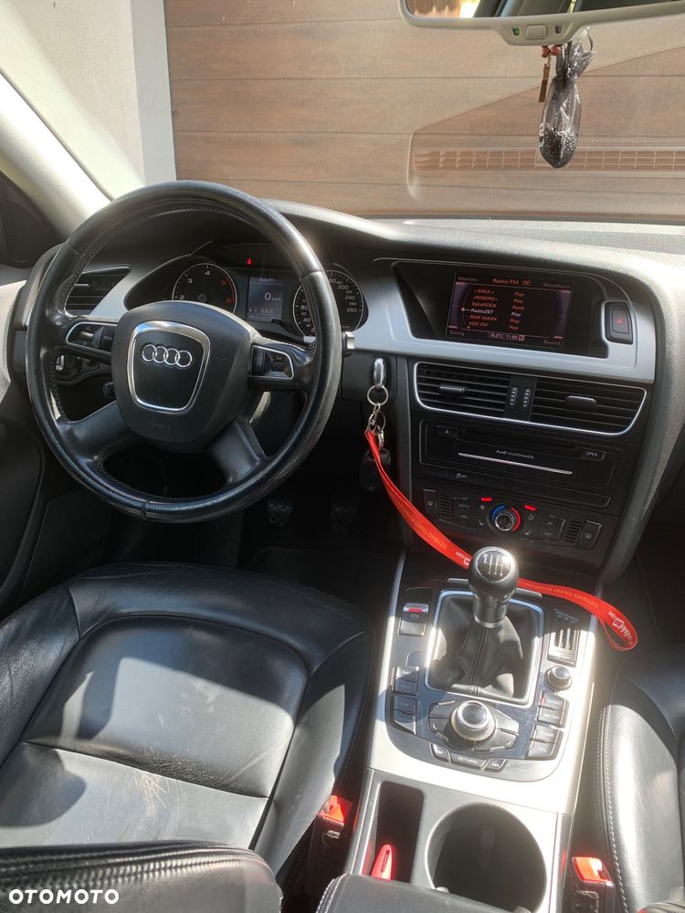 Audi A4 Avant 2.0 TDI - 9