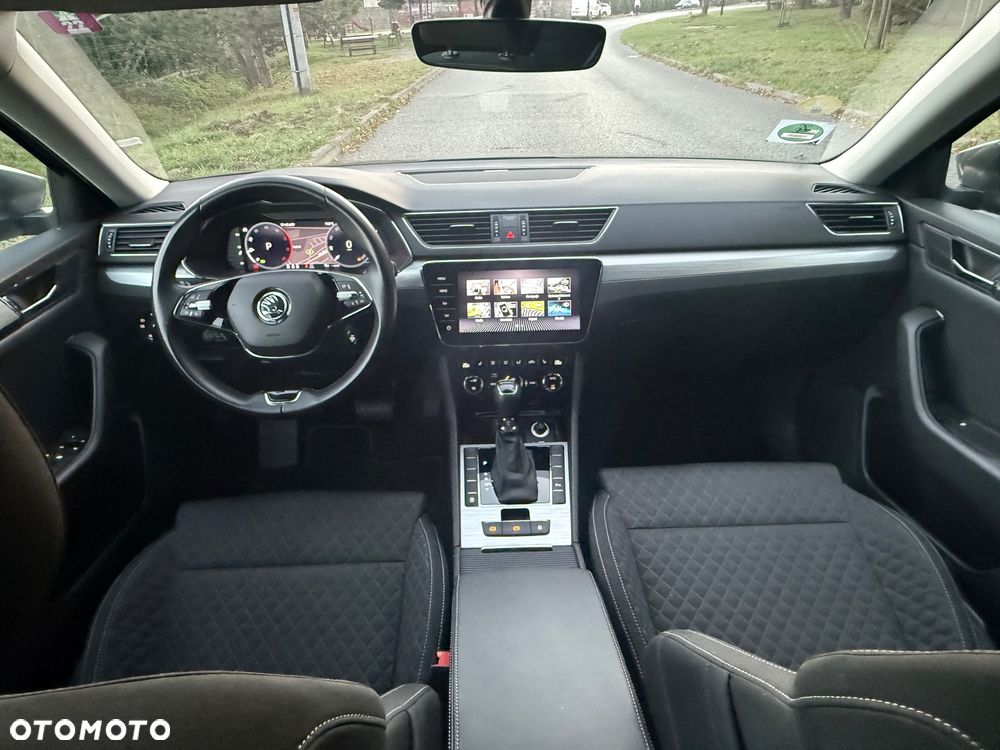 Skoda Superb 2.0 TDI DSG Premium Edition - 19
