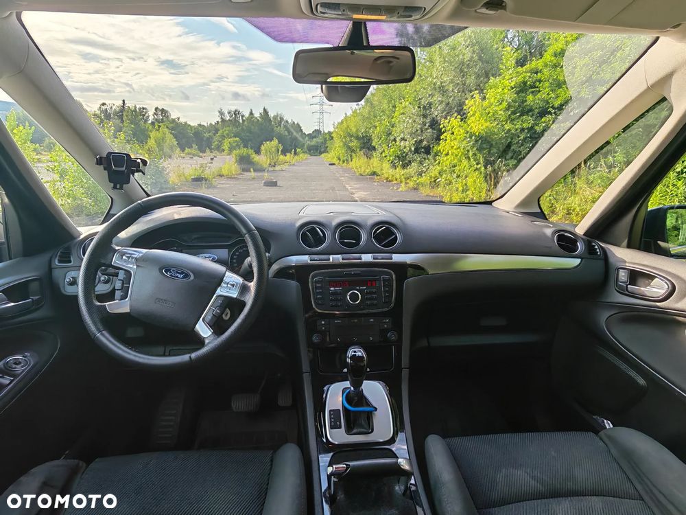 Ford Galaxy 2.0 T Ghia - 9