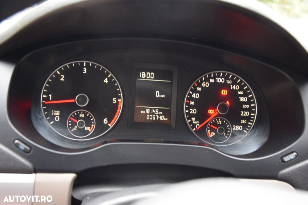 Volkswagen Jetta 1.6 TDI DPF Trendline - 4