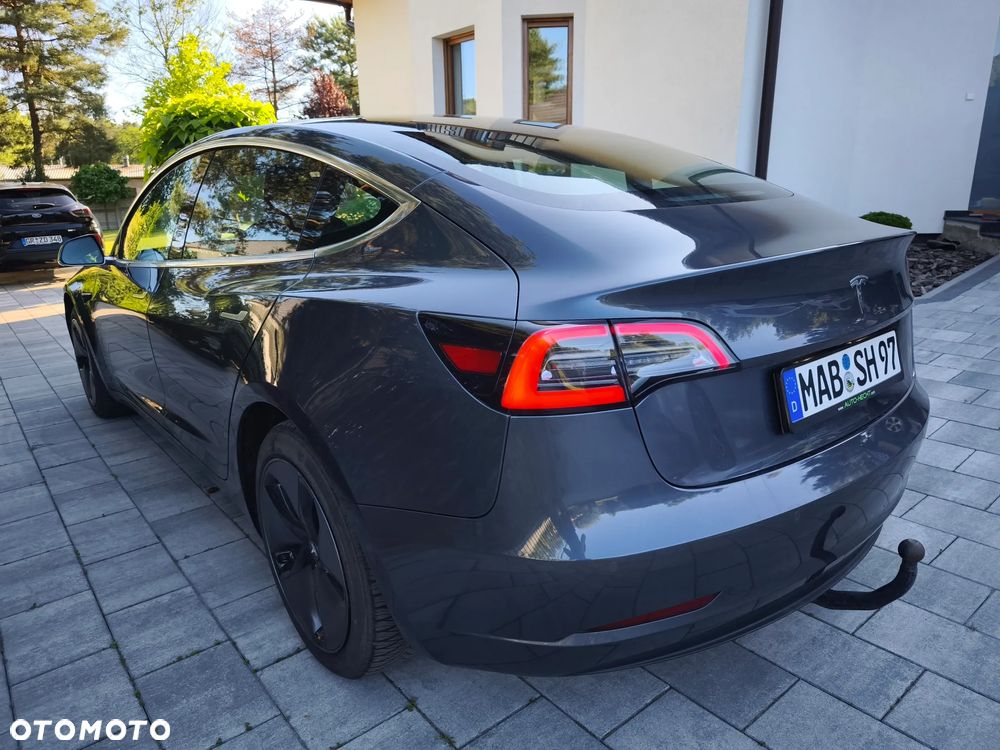 Tesla Model 3 Standard Reichweite Plus Hinterradantrieb - 4