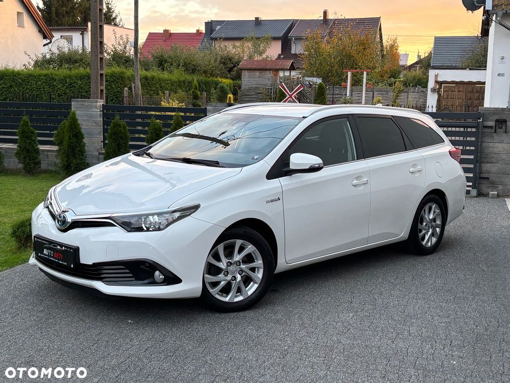 Toyota Auris 1.8 HSD Prestige NAVI - 18