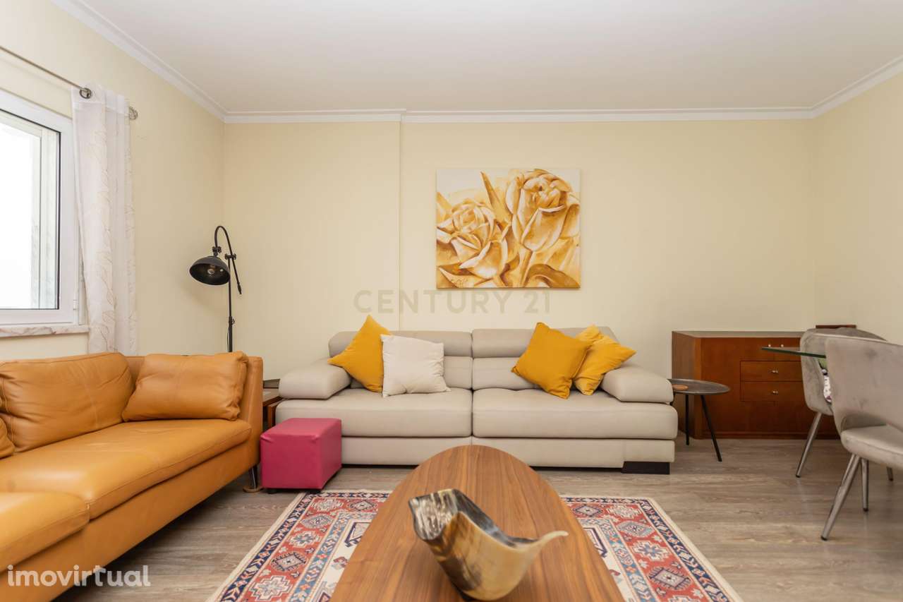 Apartamento T4 para venda em Santa Marta do Pinhal, Corroios, com Gara - Grande imagem: 2/51