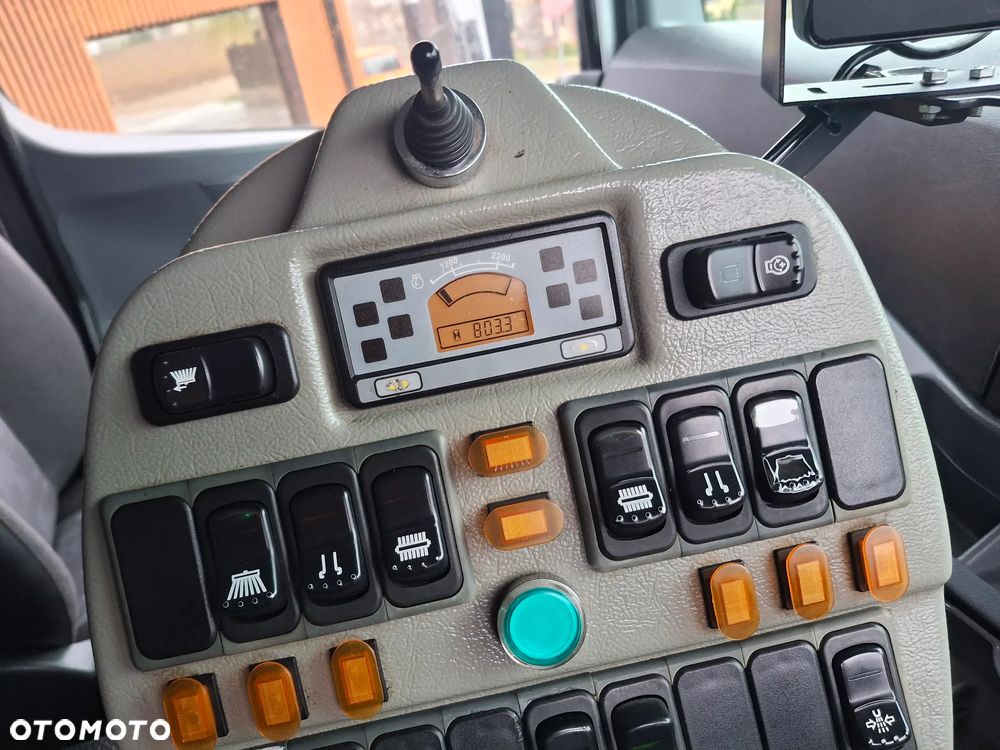 Mercedes-Benz Axor 1829 Zamiatarka Johnston 2 Silniki Szczotki L/R Karcher Listwa Ciśnieniowa - 29