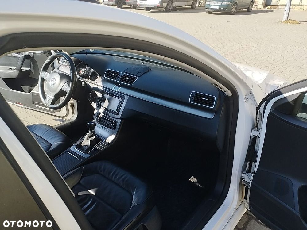 Volkswagen Passat Variant 1.8 TSI Comfortline - 12