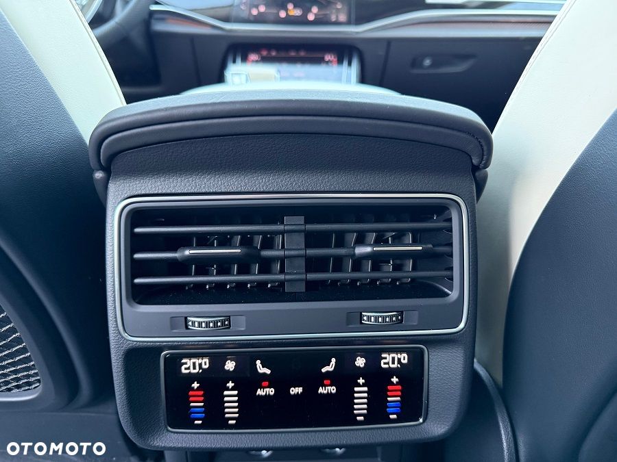 Audi RS Q8 TFSI quattro tiptronic - 36