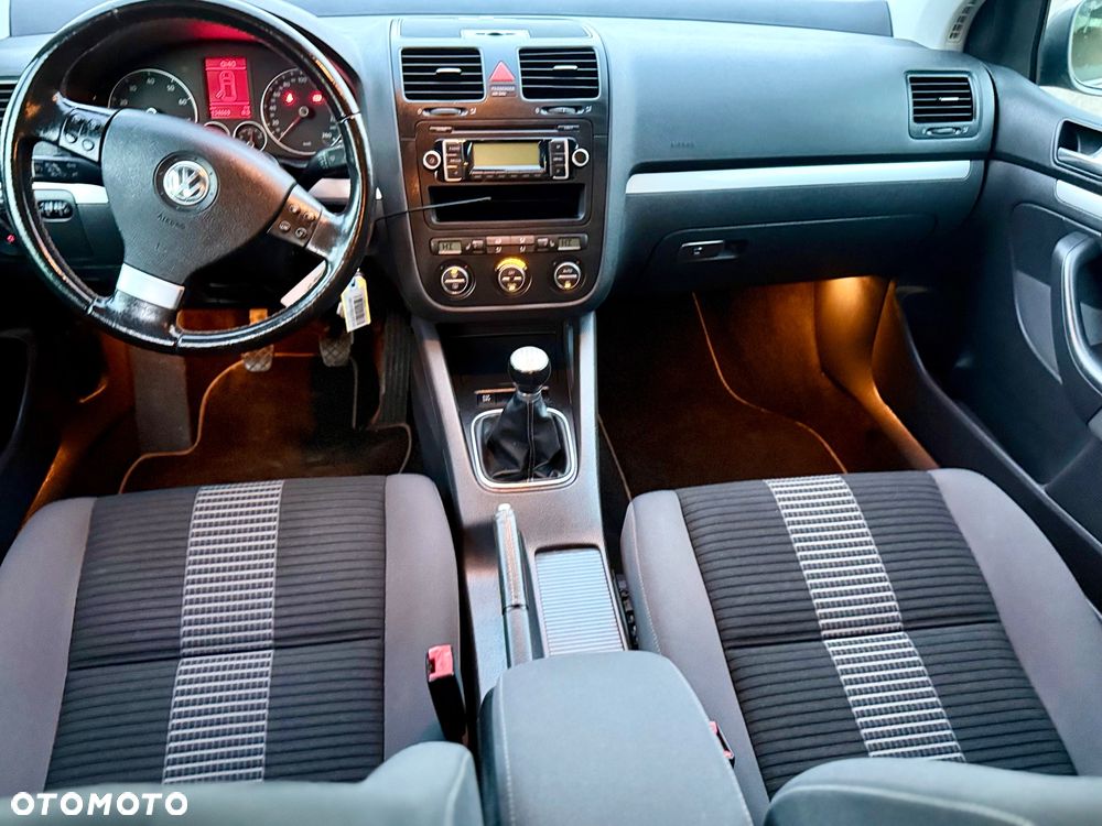 Volkswagen Golf 1.6 United - 24