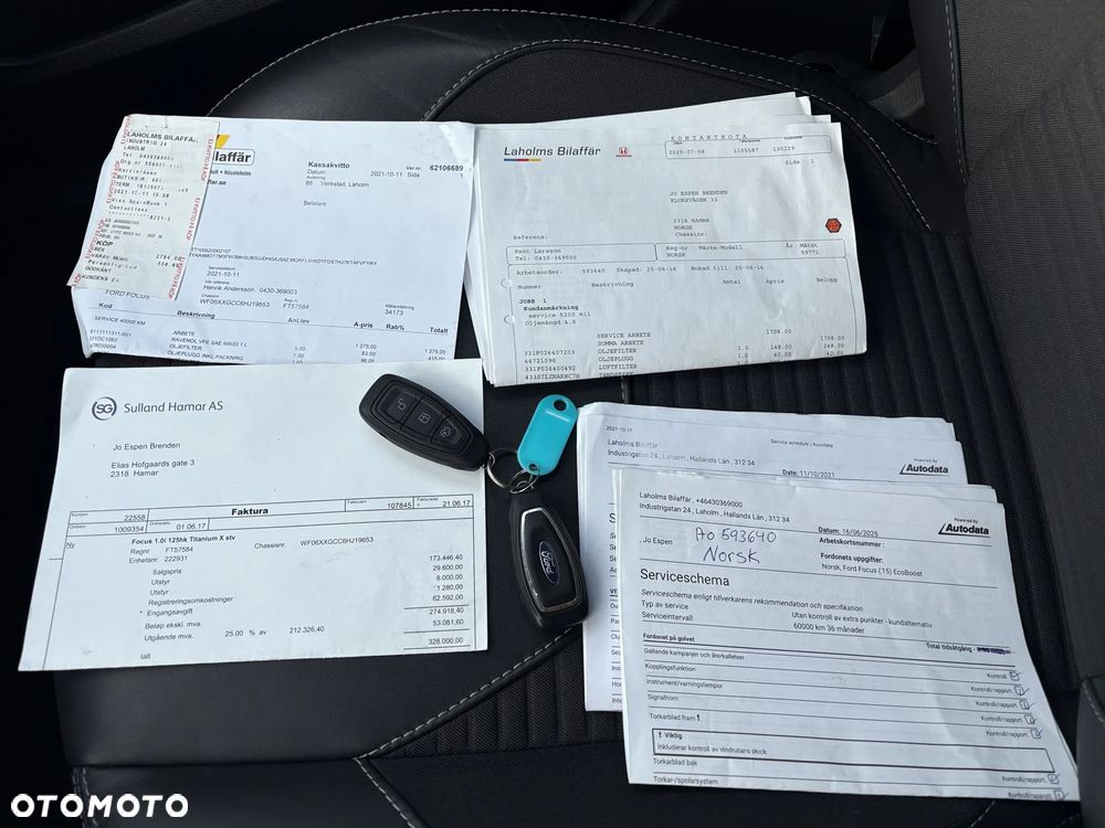 Ford Focus 1.0 EcoBoost Titanium - 28