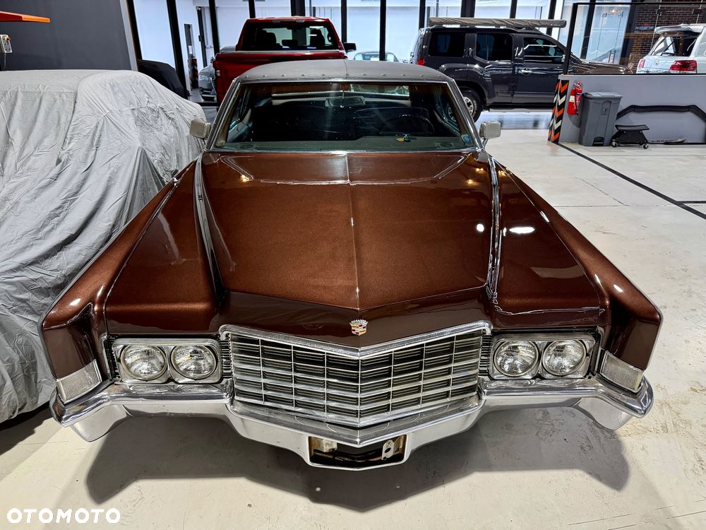 Cadillac Deville - 2