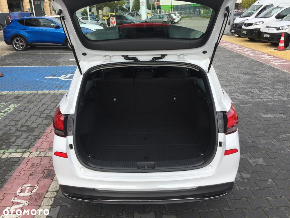 Hyundai i30 1.5 T-GDI 48V Modern - 12