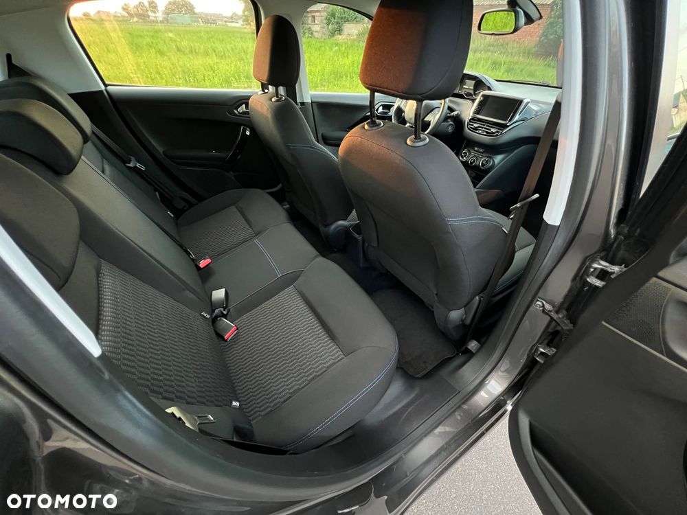 Peugeot 208 PureTech 82 Stop & Start Signature - 15