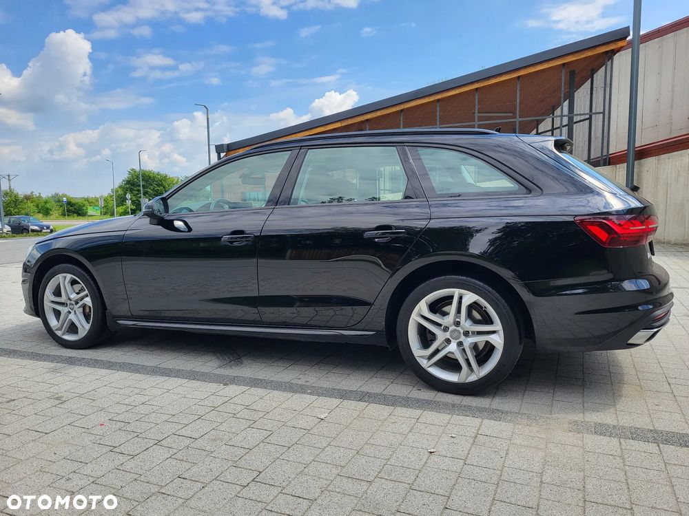 Audi A4 Avant 40 TDI quattro S tronic - 9